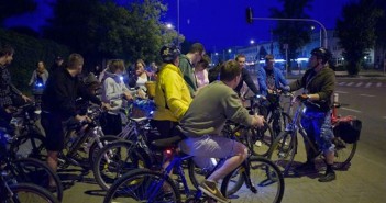 Nocnym szlakiem rowerowym przez Bródno, Zacisze, Targówek i Nową Pragę.