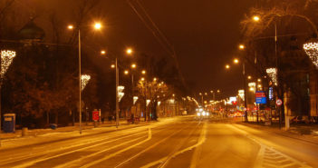 Świąteczna iluminacja placu Hallera