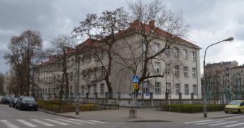 LXXVI Liceum Ogólnokształcące im. Marszałka Józefa Piłsudskiego
