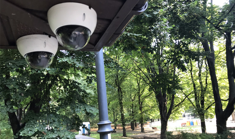 kamera monitoringu w parku praskim