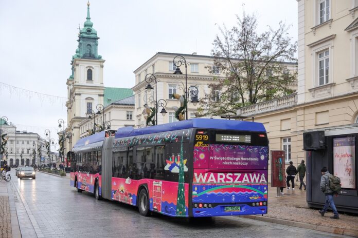 swiateczny autobus