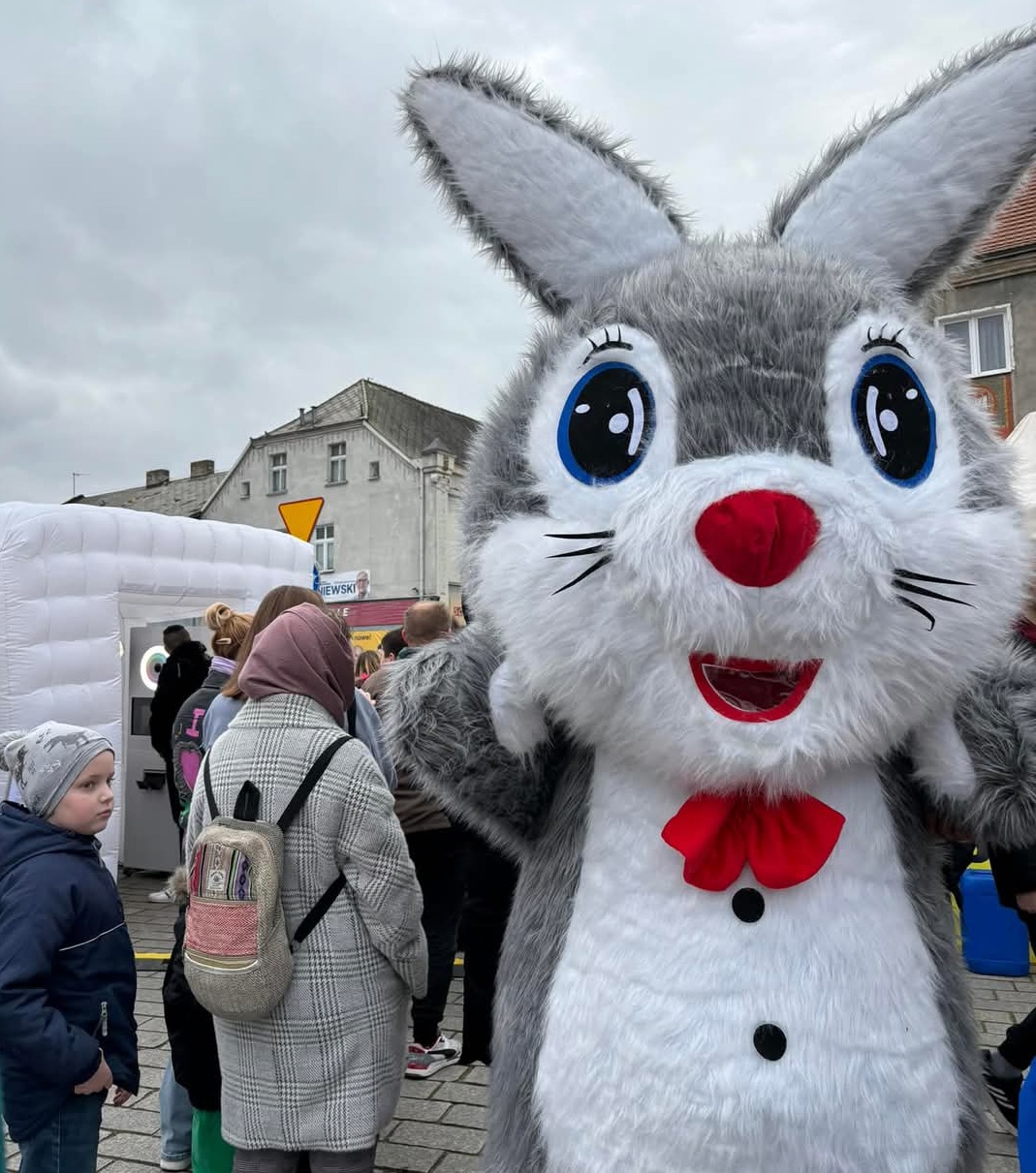 Jarmark Wielkanocny przy Radzymińskiej. Wędliny, miody i słodycze
