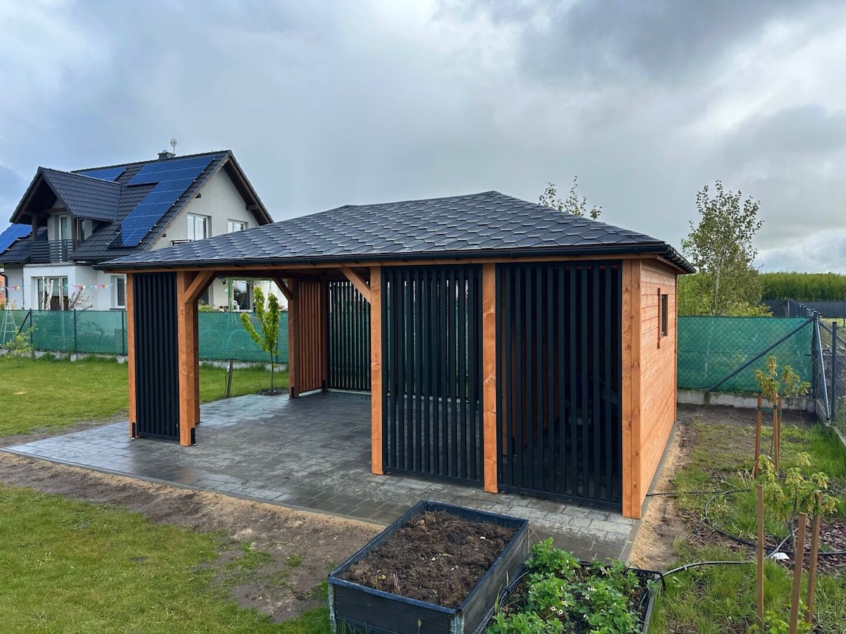 Altana ogrodowa czy pergola – co wybrać do swojego ogrodu