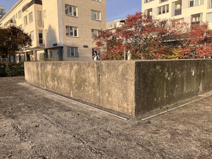 postument na placu Wileńskim