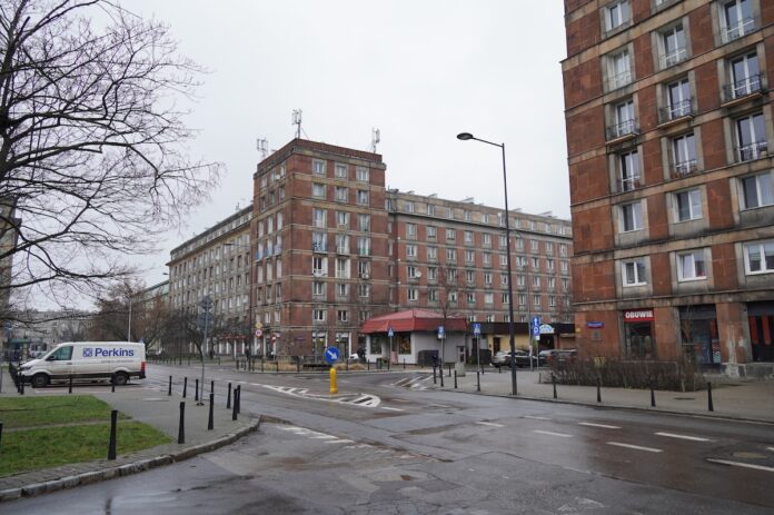 budynek dąbrowszczaków 12